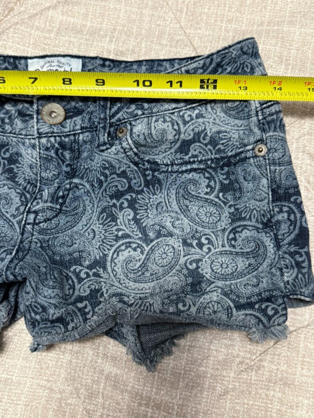 Aeropostale Dark Paisley Print Low-Rise Denim Cutoff Shorts Size 1/2 - Picture 7 of 8